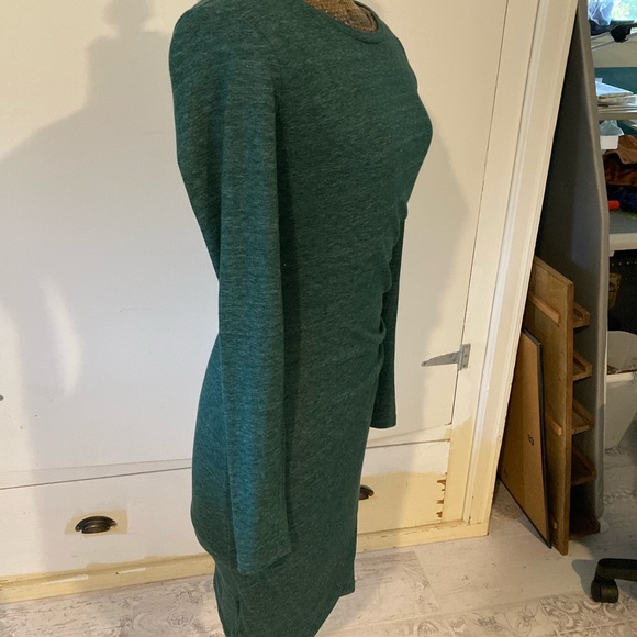 Form hugging Leith dress - Picture 3 of 7